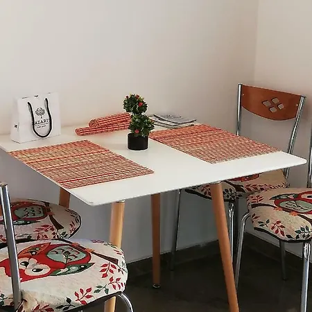 Semesterbostad Louise House